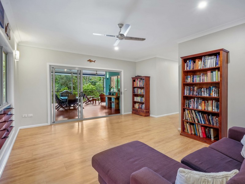 2-4 Leafy Close, Redlynch QLD 4870