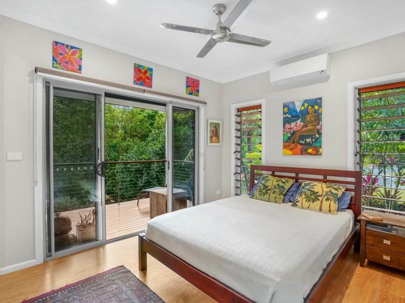 2-4 Leafy Close, Redlynch QLD 4870