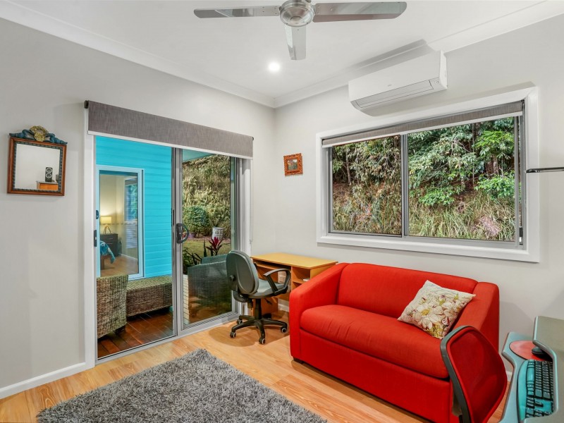 2-4 Leafy Close, Redlynch QLD 4870