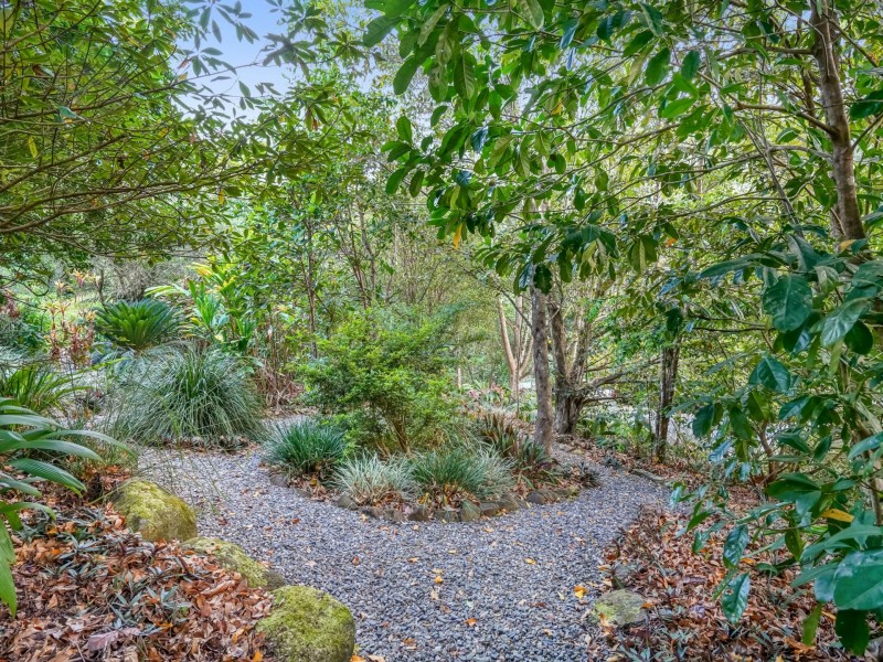 2-4 Leafy Close, Redlynch QLD 4870