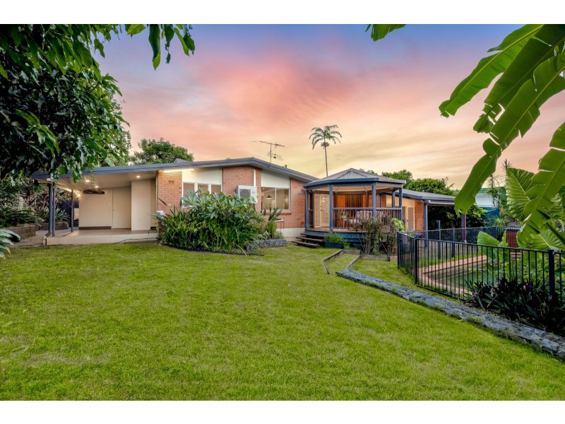 35 Junction Street, Edge Hill QLD 4870
