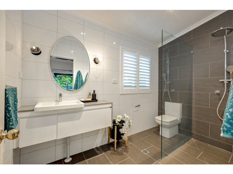 35 Junction Street, Edge Hill QLD 4870