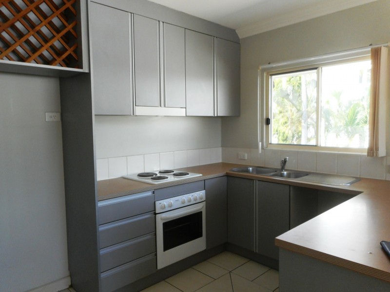 4/5 Lily Street, Cairns North QLD 4870