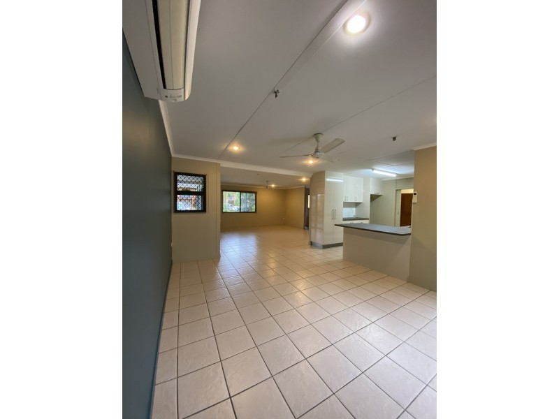 37 Hadrian Drive, Mooroobool QLD 4870