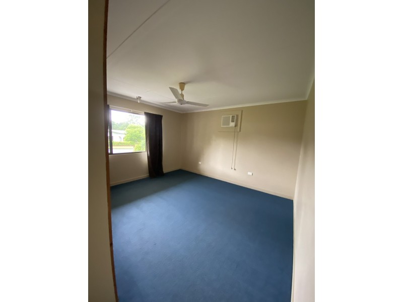 37 Hadrian Drive, Mooroobool QLD 4870