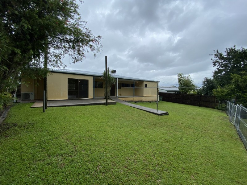 37 Hadrian Drive, Mooroobool QLD 4870