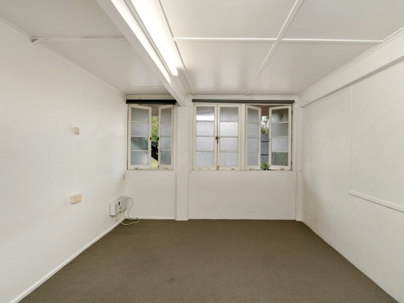 3/237 Lyons Street, Westcourt QLD 4870