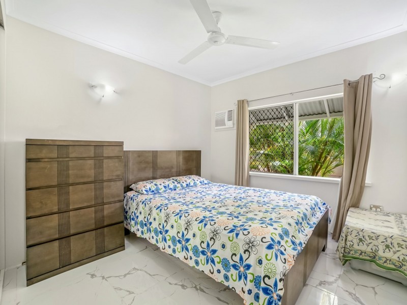 1/18 Rose Street, Westcourt QLD 4870