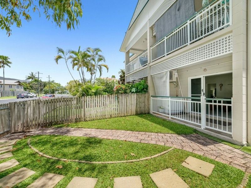 1/18 Rose Street, Westcourt QLD 4870