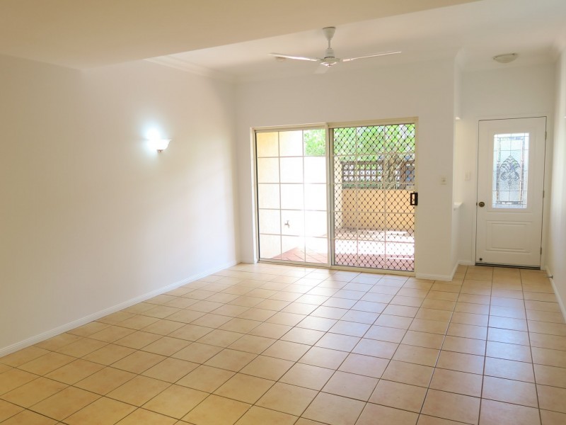 106/2 Greenslopes Street, Cairns North QLD 4870