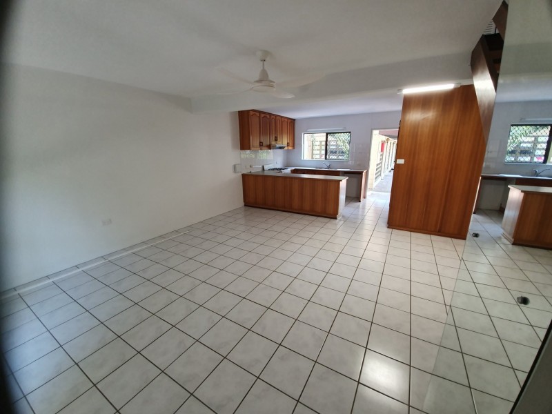 2/195 McLeod Street, Cairns North QLD 4870