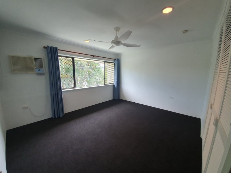 2/195 McLeod Street, Cairns North QLD 4870