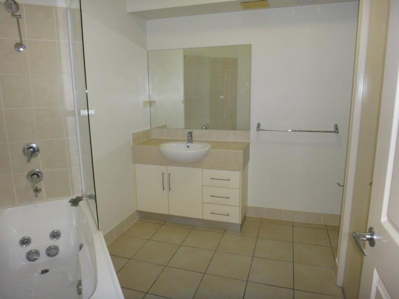 9/72 Digger Street, Cairns North QLD 4870