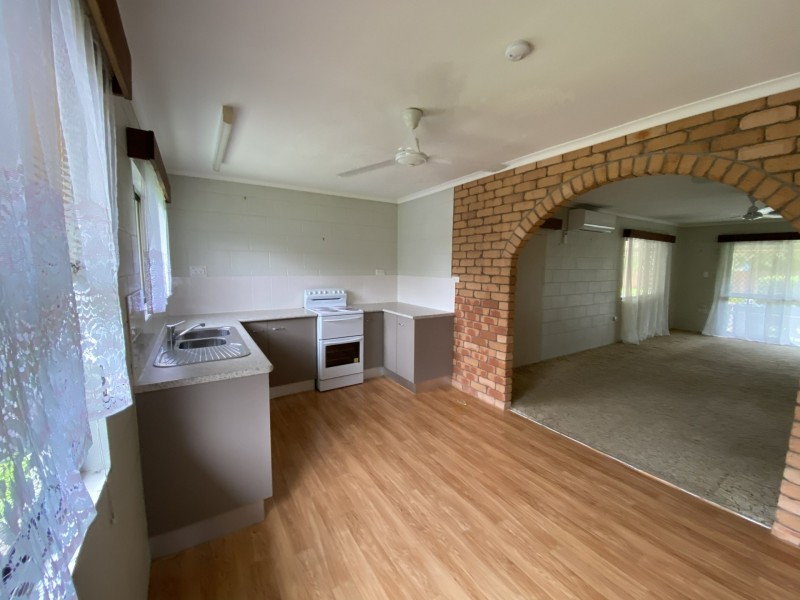 2/53 Hayward Street, Mooroobool QLD 4870