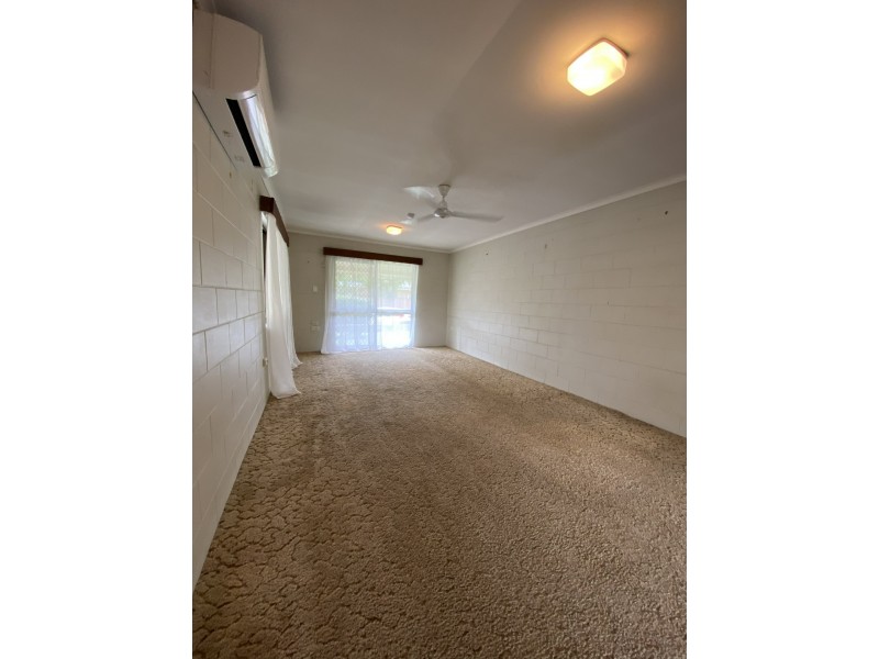 2/53 Hayward Street, Mooroobool QLD 4870