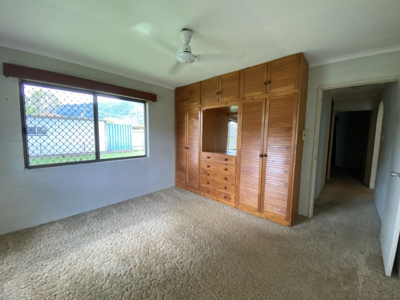 2/53 Hayward Street, Mooroobool QLD 4870