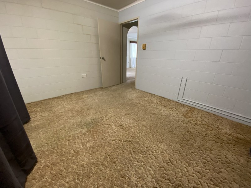 2/53 Hayward Street, Mooroobool QLD 4870