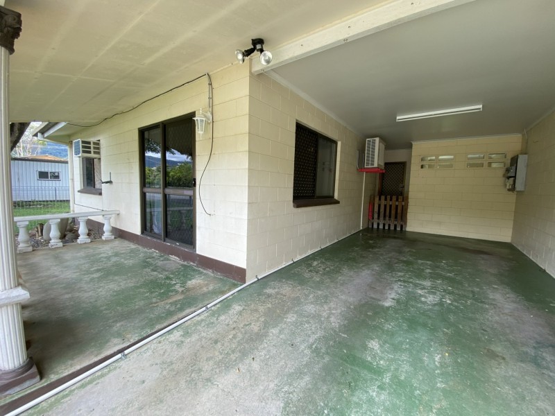 2/53 Hayward Street, Mooroobool QLD 4870