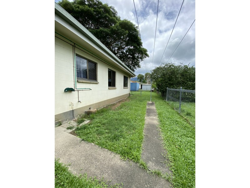 2/53 Hayward Street, Mooroobool QLD 4870