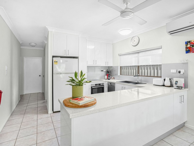29 Ramsey Drive, Kanimbla QLD 4870