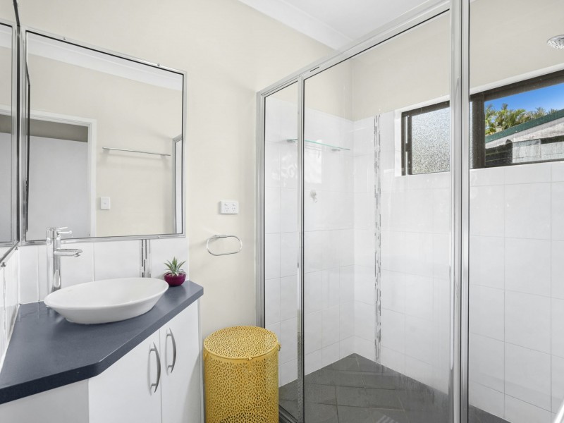 29 Ramsey Drive, Kanimbla QLD 4870