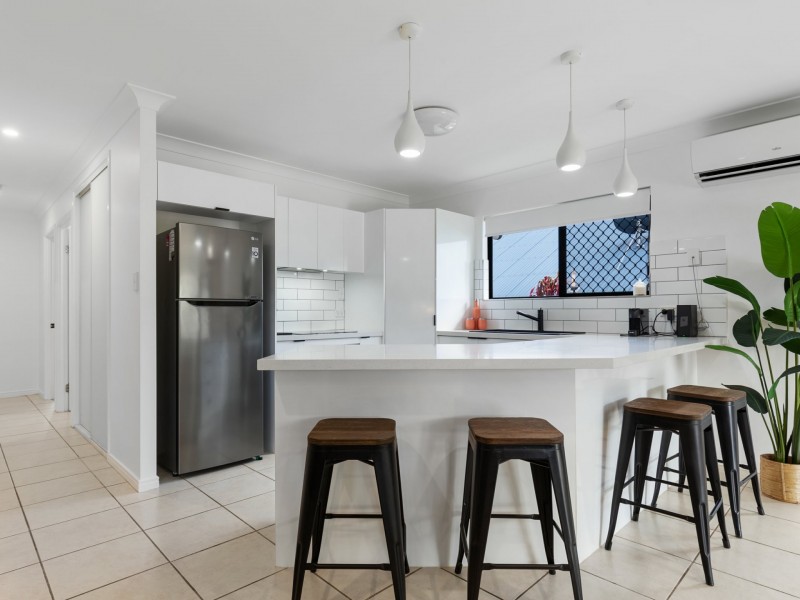 18 Spinos Street, Redlynch QLD 4870