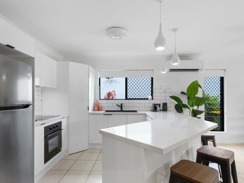 18 Spinos Street, Redlynch QLD 4870