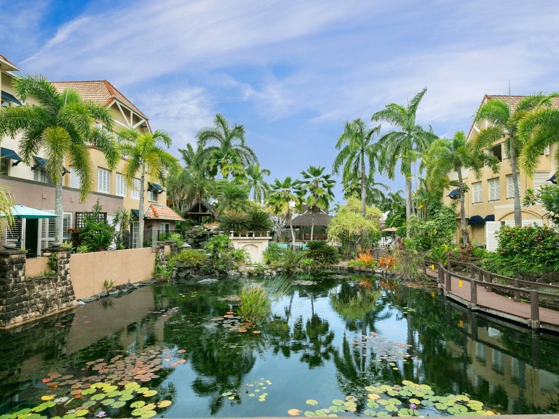 512/2 Greenslopes Street, Cairns North QLD 4870