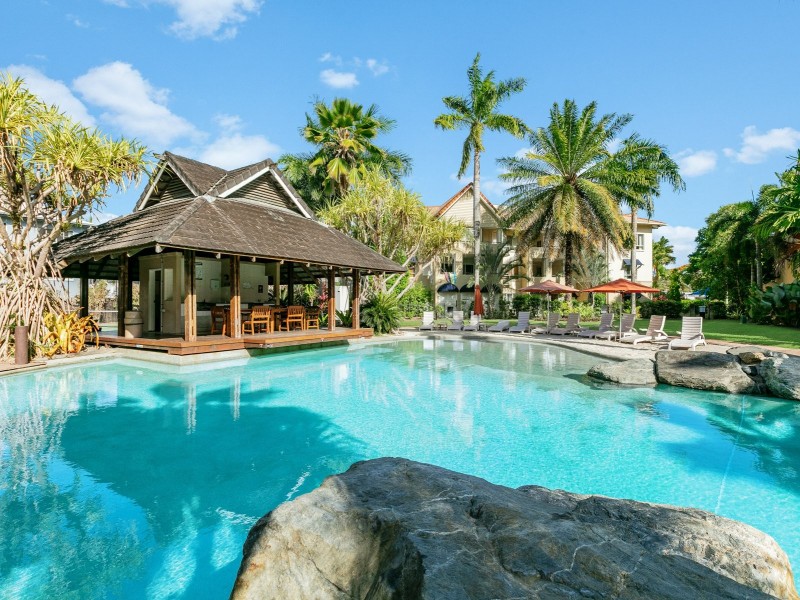 512/2 Greenslopes Street, Cairns North QLD 4870