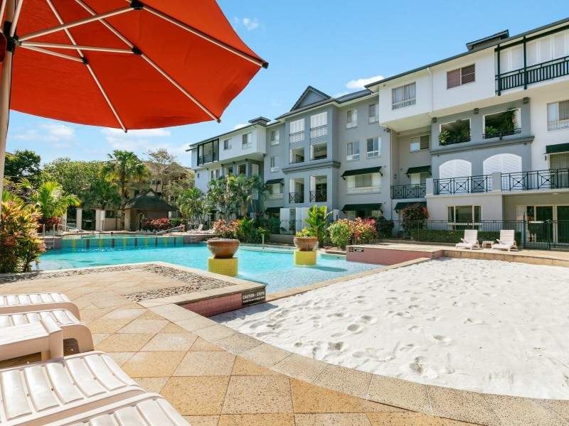512/2 Greenslopes Street, Cairns North QLD 4870