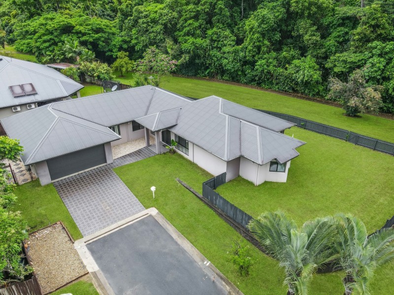 11 Stringer Close, Redlynch QLD 4870
