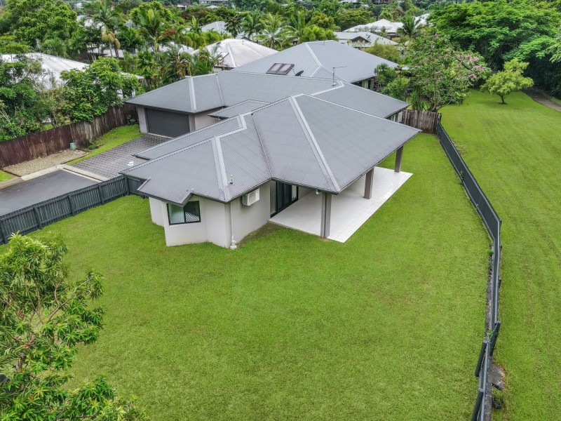 11 Stringer Close, Redlynch QLD 4870