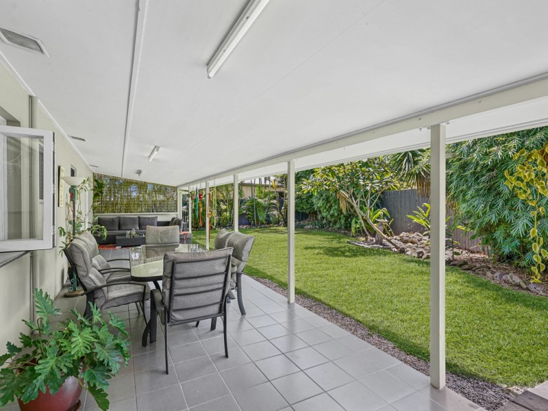 176 Greenslopes Street, Edge Hill QLD 4870