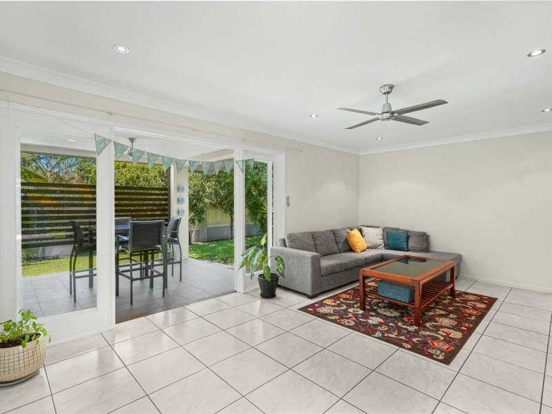 176 Greenslopes Street, Edge Hill QLD 4870