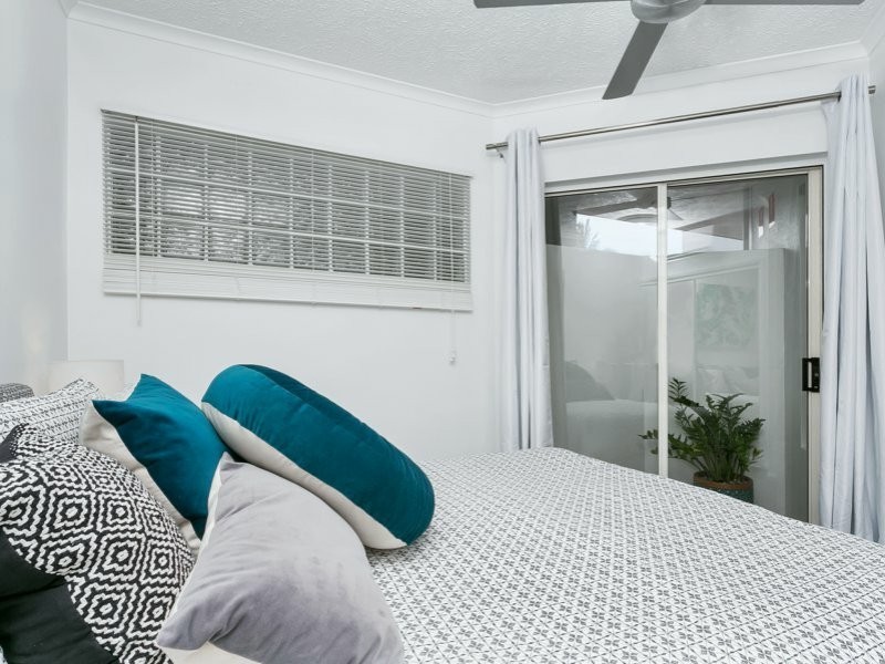 12/275 Esplanade, Cairns North QLD 4870