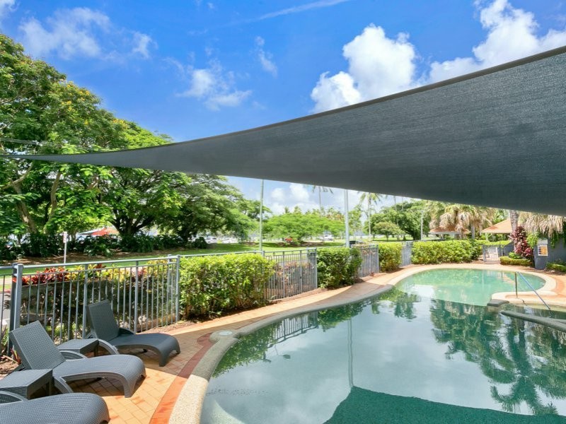 12/275 Esplanade, Cairns North QLD 4870