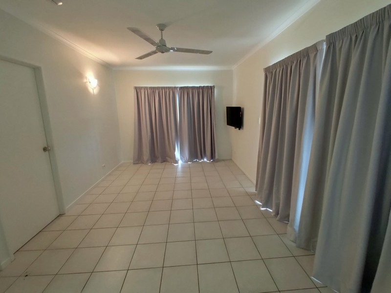 4/23 Mintaro Cres, Woree QLD 4868