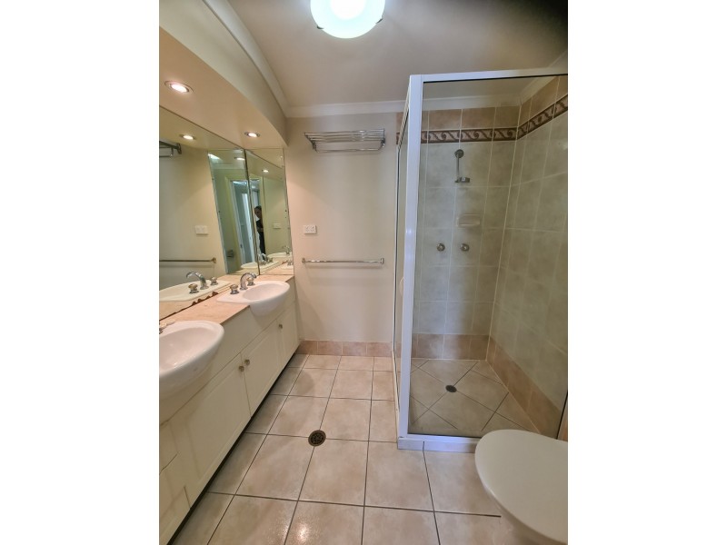 8/291 Esplanade, Cairns North QLD 4870