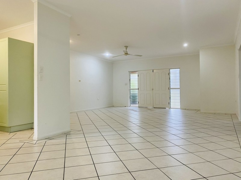 2 Orrell Close, Brinsmead QLD 4870