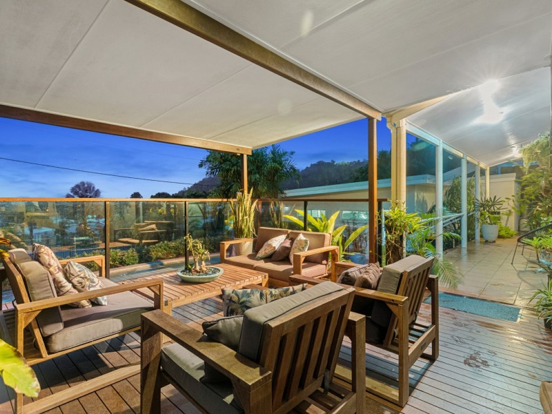 17 Trundle Terrace, Whitfield QLD 4870