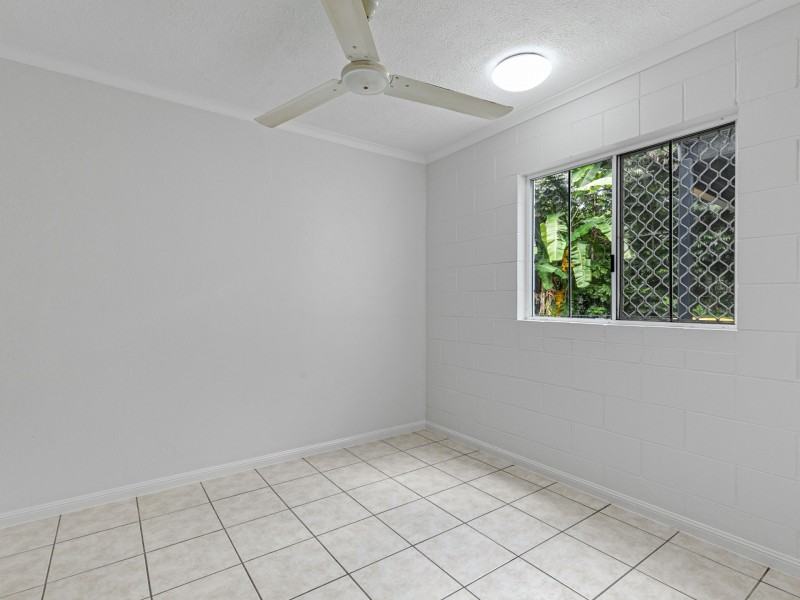 2/73-75 Toogood Road, Woree QLD 4868