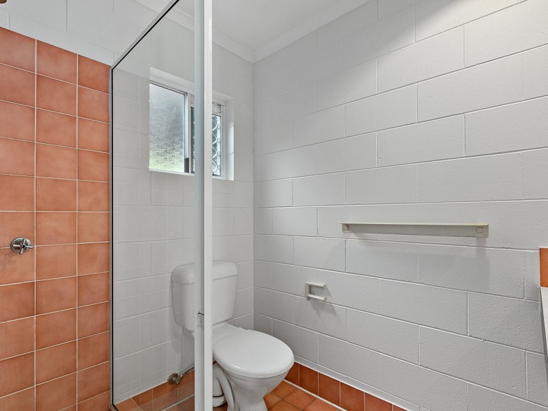 2/73-75 Toogood Road, Woree QLD 4868