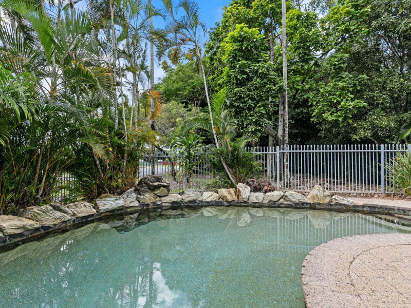 2/73-75 Toogood Road, Woree QLD 4868