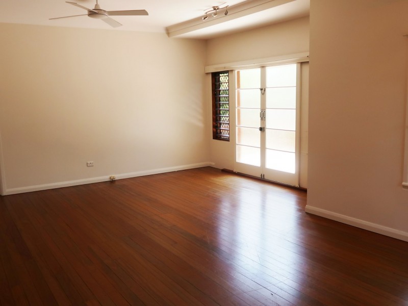 102 Woodward Street, Edge Hill QLD 4870