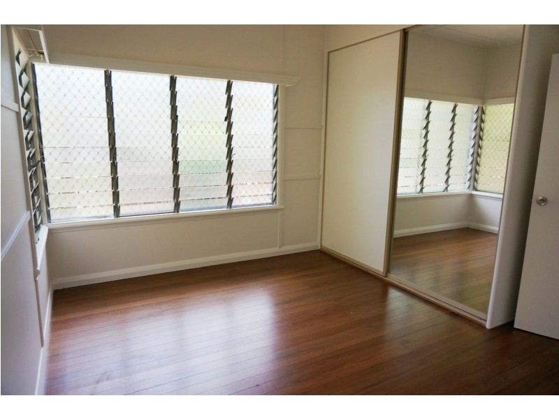 102 Woodward Street, Edge Hill QLD 4870