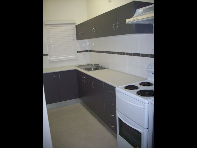 2/10 Crathern Close, Edge Hill QLD 4870