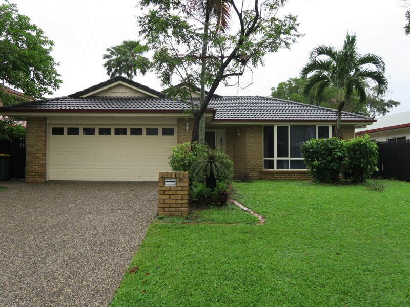 8 Obersky Close, Brinsmead QLD 4870