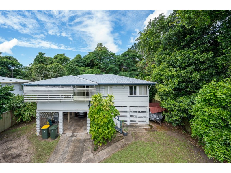 198 Pease Street, Manoora QLD 4870