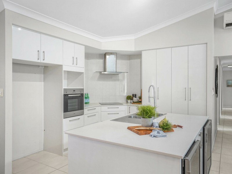 52 Dungarvan Close, Brinsmead QLD 4870