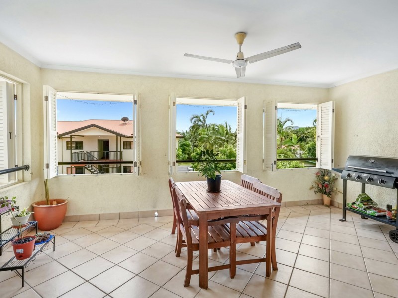 515/2 Greenslopes Street, Cairns North QLD 4870